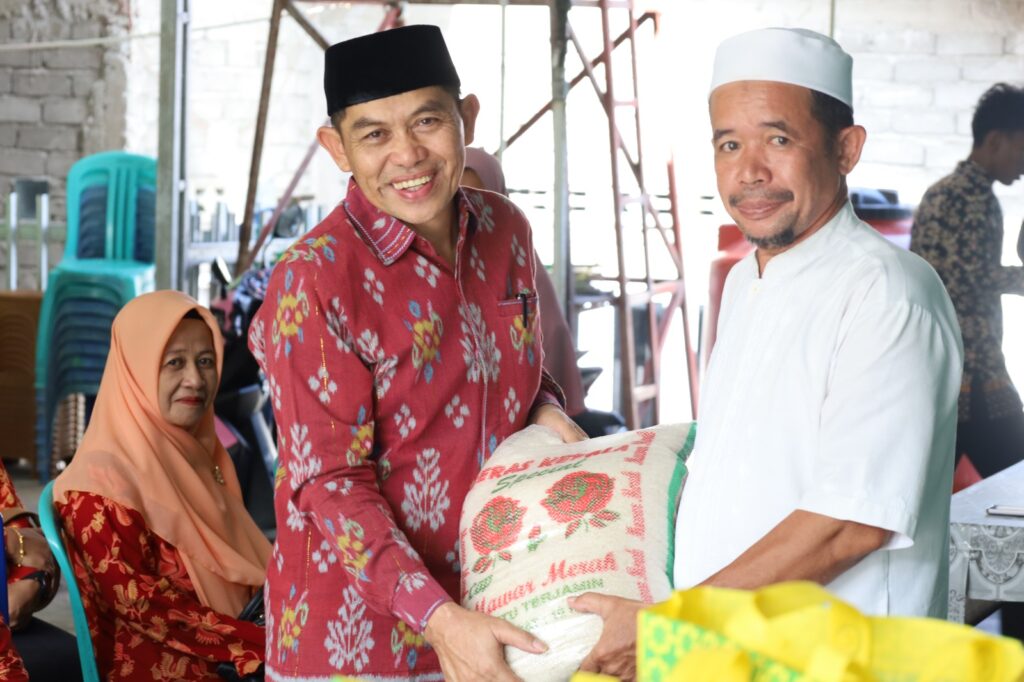 Tebarkan Kepedulian di Bulan Ramadhan, UIN Datokarama Palu Salurkan Paket Pangan ke Panti Asuhan